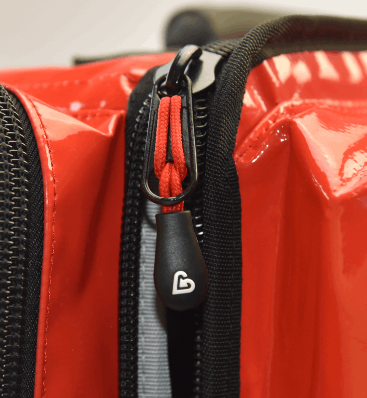 SET AED 3100 und FLEX Notfalltasche mit Zubehör